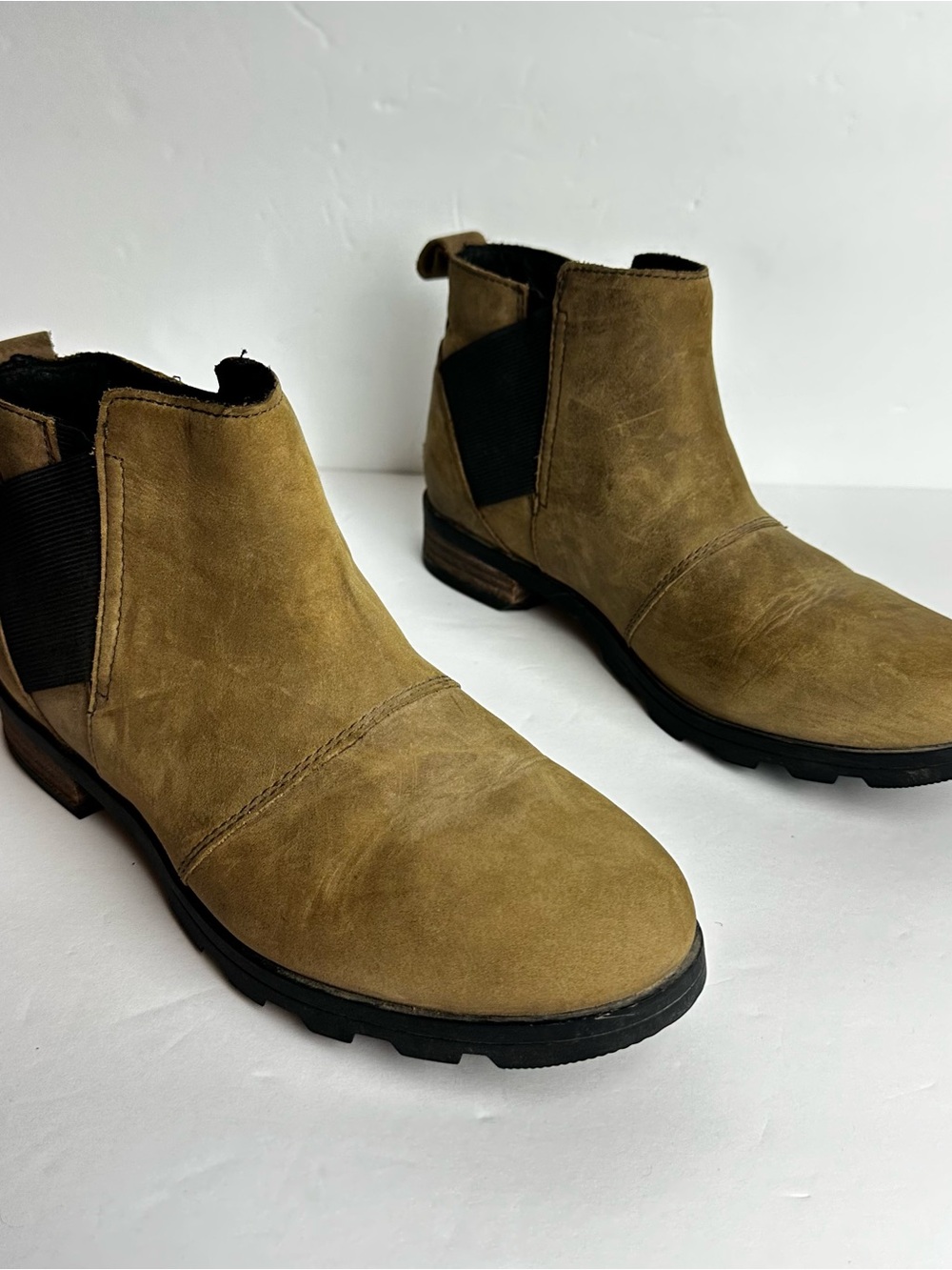 Sorel Emelie Chelsea Boots Women's Size 8 EU 39 Brown Leather Slip On Gorpcore